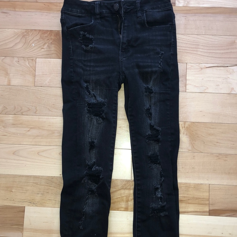 black american eagle ripped jeans